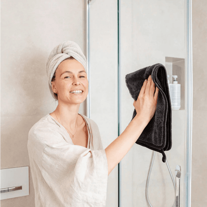 PureNest™ Streak-Free Drying Towel